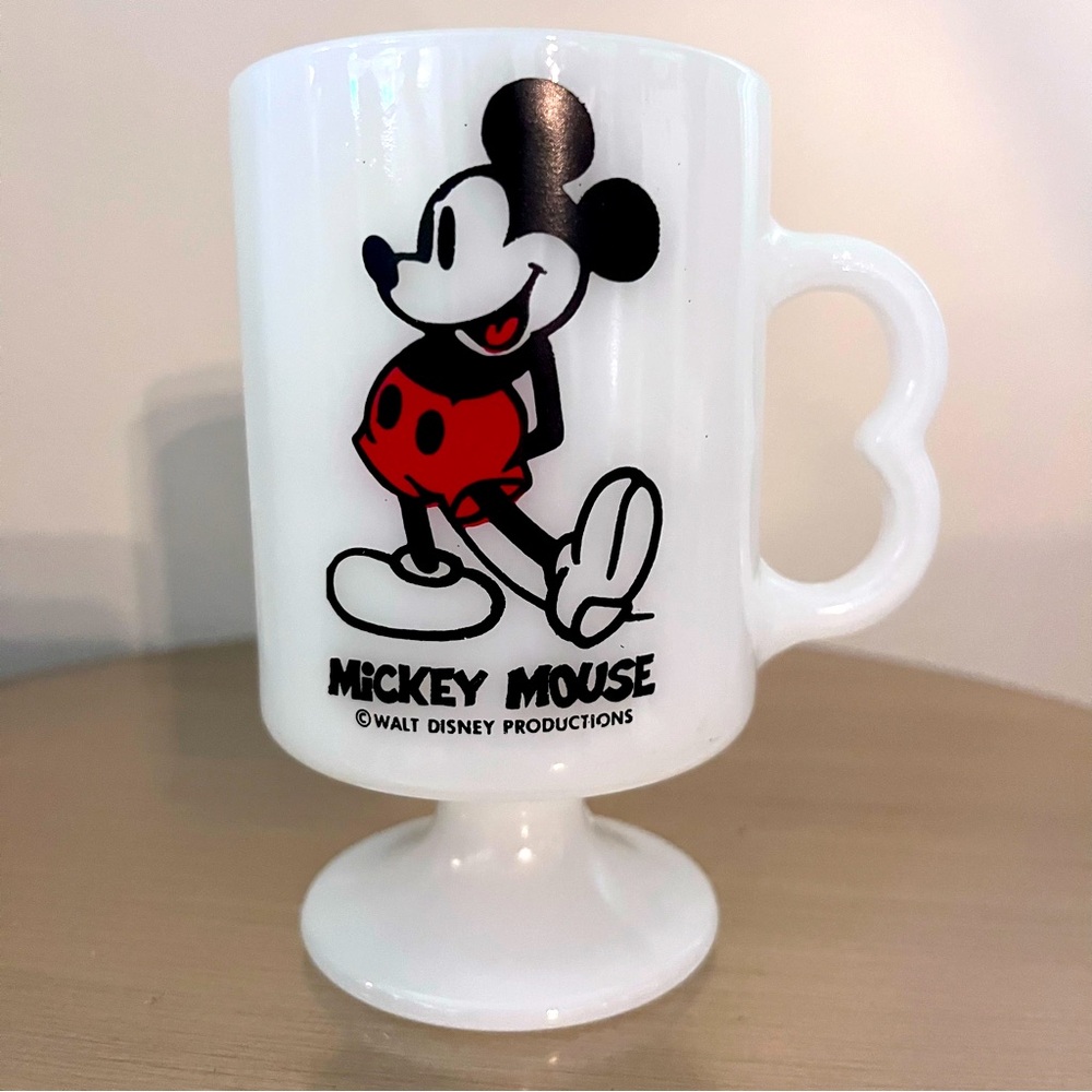 Disney Milk Glass White Mickey Mouse Pedestal Mug. Perfect for hot chocolate!